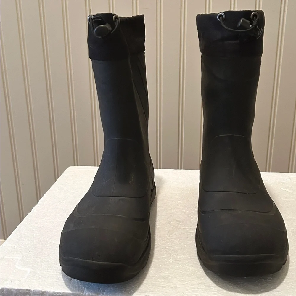 Kamik Men's Slip In Black Waterproof Rubber Rain/Snow Boots elastic size 6